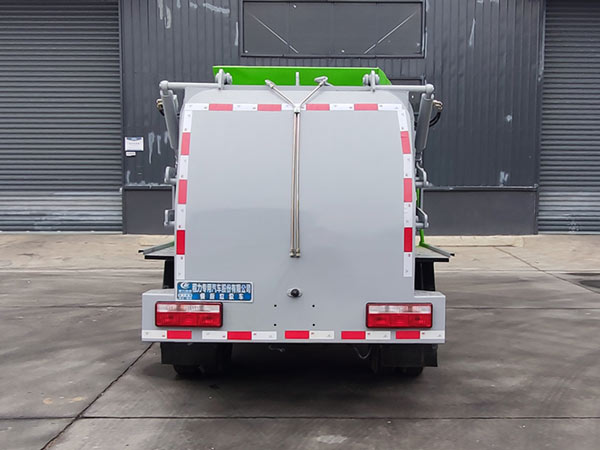 程力威牌CLW5040TCAC6型餐廚垃圾車 程力威牌CLW5040TCAC6型餐廚垃圾車