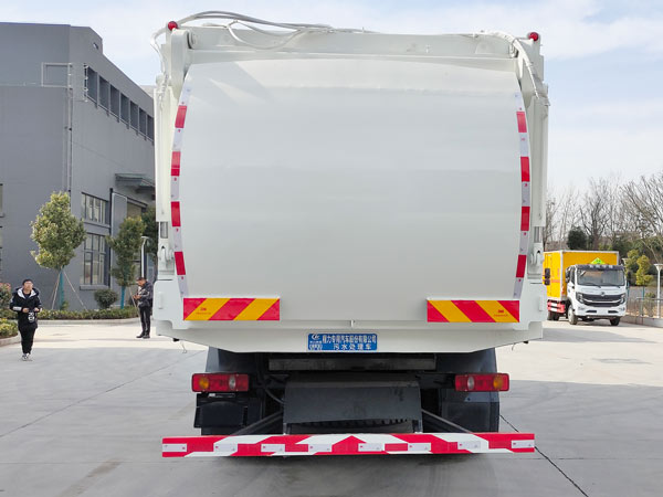 程力威牌CLW5180TWCE6型污水處理車 程力威牌CLW5180TWCE6型污水處理車