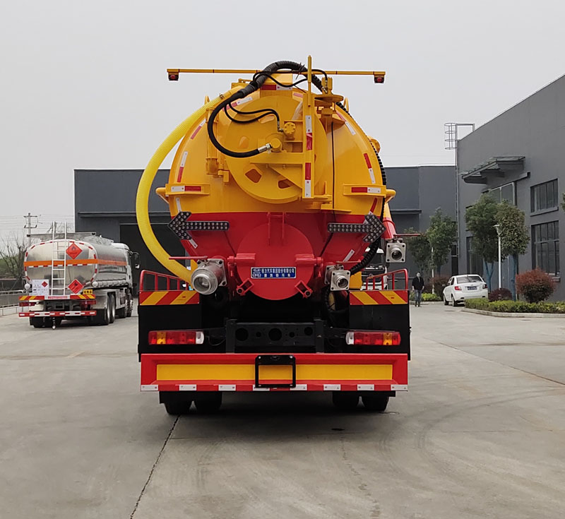 程力牌CL5183GQW6CC型清洗吸污車 程力牌CL5183GQW6CC型清洗吸污車