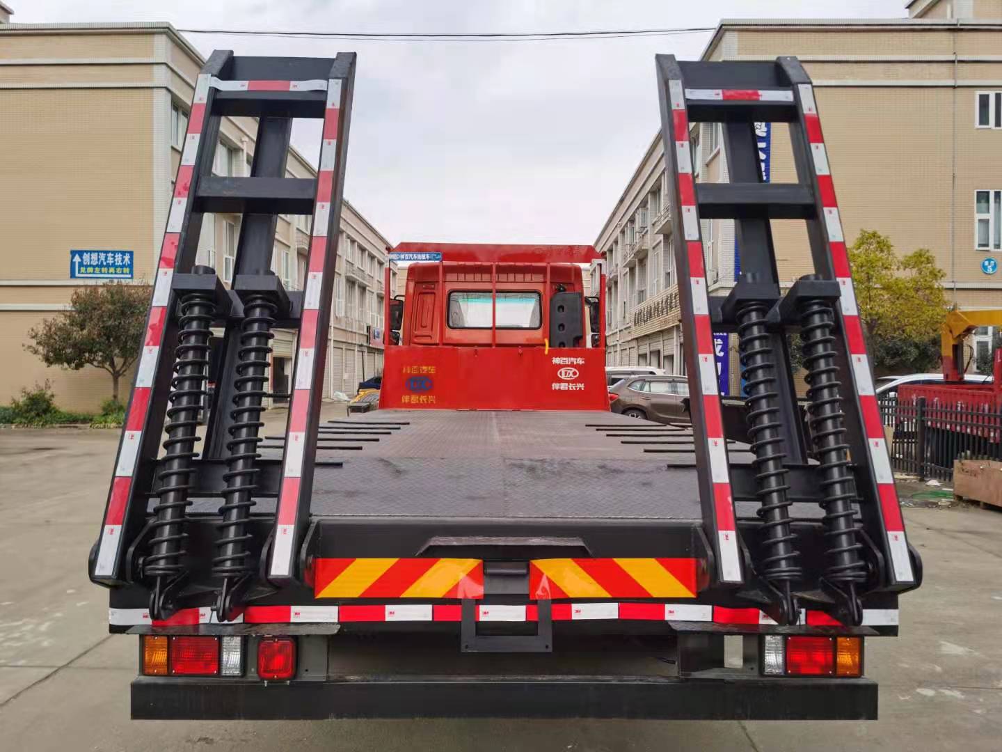 斯太爾牌ZZ5184TPBK5017F1型平板運輸車 斯太爾牌ZZ5184TPBK5017F1型平板運輸車