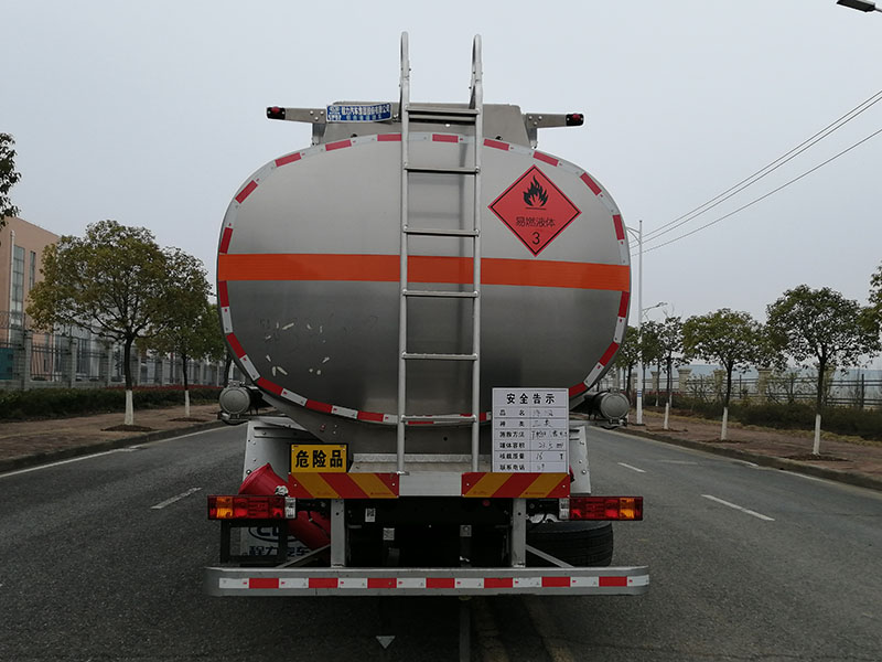 程力牌CL5260GYYLS6型鋁合金運油車 程力牌CL5260GYYLS6型鋁合金運油車