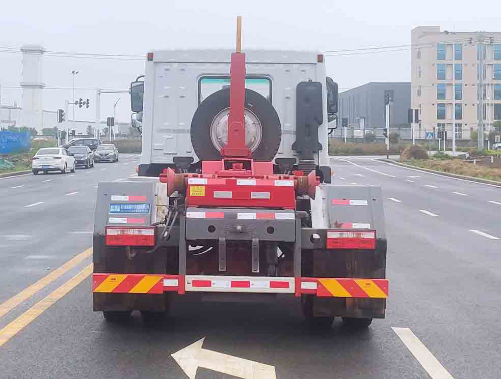 程力新富牌CXF5180ZXXEQ6型車廂可卸式垃圾車 程力新富牌CXF5180ZXXEQ6型車廂可卸式垃圾車