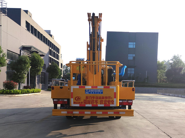 程力威牌CLW5070JGK6DP型高空作業車 程力威牌CLW5070JGK6DP型高空作業車