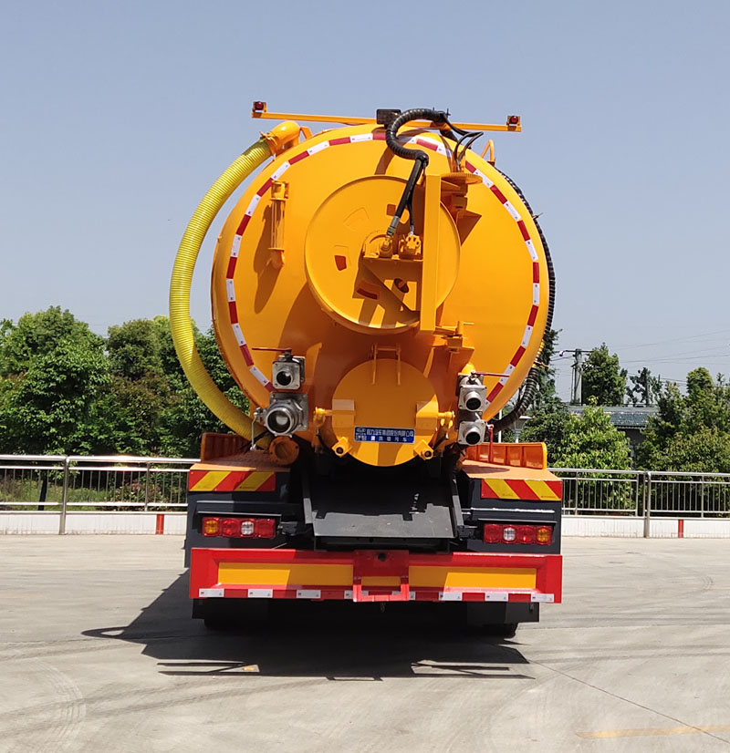 程力牌CL5310GQW6HQ型清洗吸污車(chē) 程力牌CL5310GQW6HQ型清洗吸污車(chē)