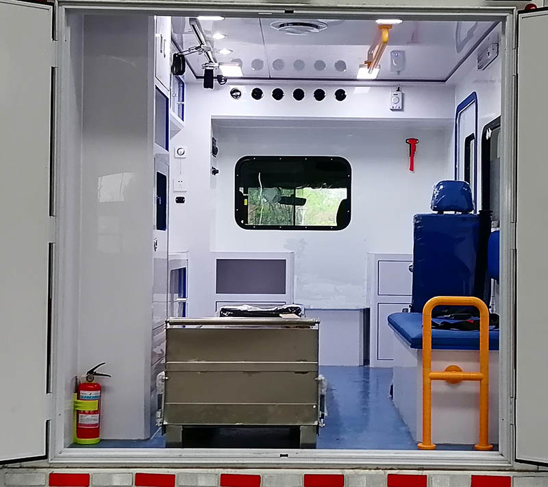 程力牌CL5042XJHS6YS型救護(hù)車 程力牌CL5042XJHS6YS型救護(hù)車