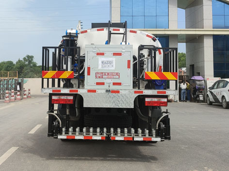 程力重工牌CLH5160GLQD6型瀝青灑布車 程力重工牌CLH5160GLQD6型瀝青灑布車