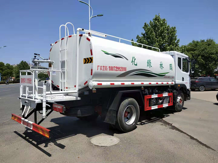 灑水車(chē) 灑水車(chē)