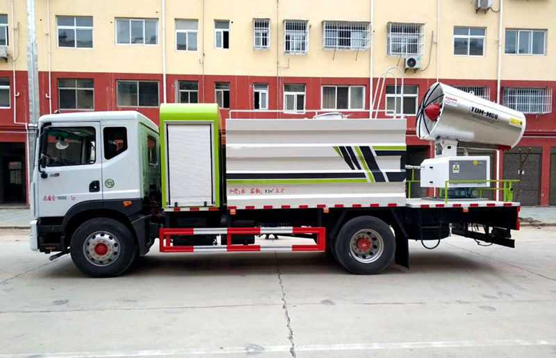 東風D9大型12方灑水車-12方霧炮灑水車 東風D9大型12方灑水車-12方霧炮灑水車