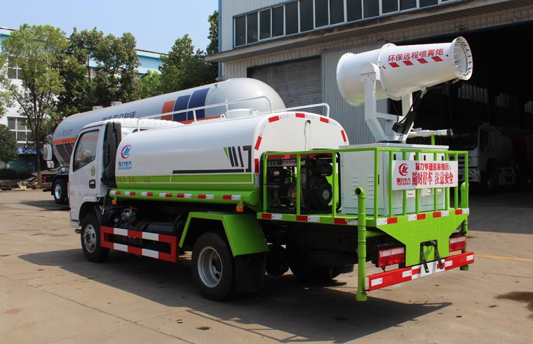 東風國六5立方灑水車  東風國六5立方灑水車