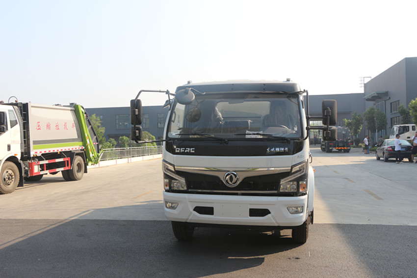 東風5方灑水車,9.2方灑水車-東風灑水車生產(chǎn)廠家 東風5方灑水車,9.2方灑水車-東風灑水車生產(chǎn)廠家