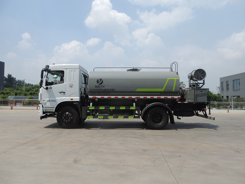 12方灑水車 12方灑水車