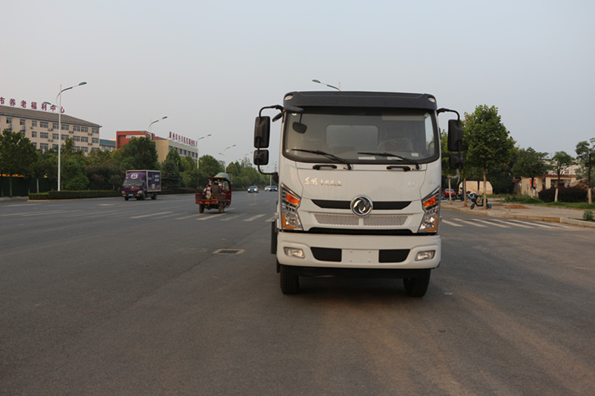 12方的灑水車 12方的灑水車