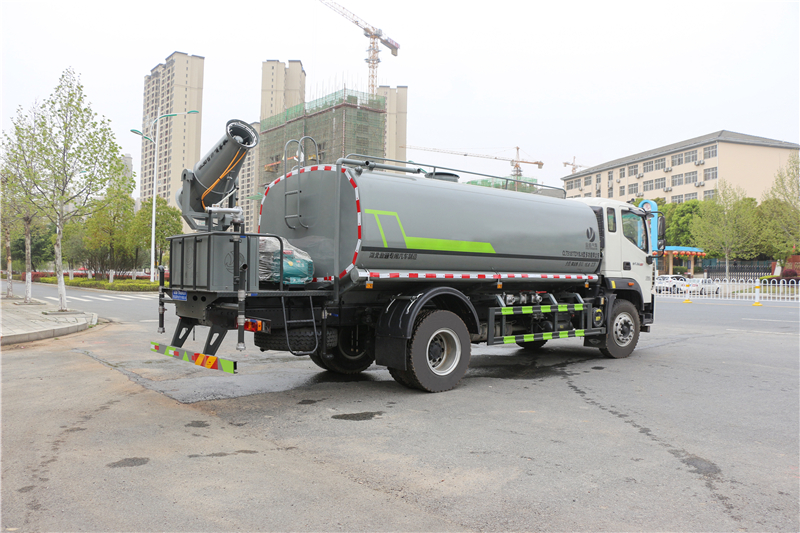 15噸灑水車 15噸灑水車