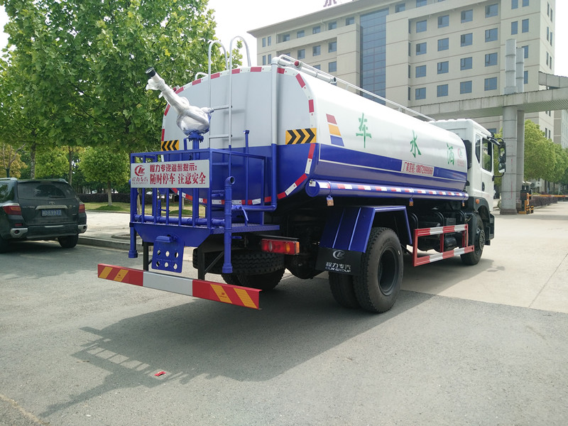 的灑水車廠家有哪些 的灑水車廠家有哪些