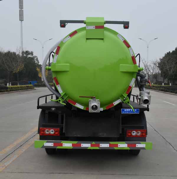 縱昂牌CLT5070GXWBJ6型吸污車 縱昂牌CLT5070GXWBJ6型吸污車