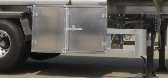 醒獅牌SLS9401GYYA型鋁合金運油半掛車 醒獅牌SLS9401GYYA型鋁合金運油半掛車