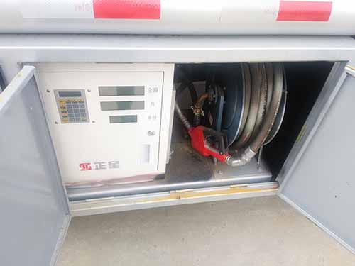 楚飛牌CLQ5121GJY6E型加油車 楚飛牌CLQ5121GJY6E型加油車