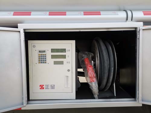 專威牌HTW5120GJYCAC6型加油車 專威牌HTW5120GJYCAC6型加油車