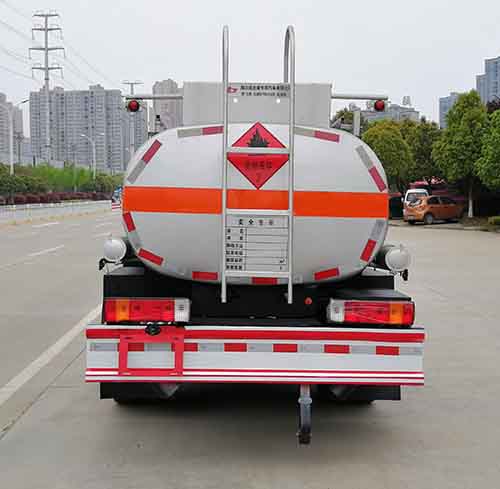 楚飛牌CLQ5070GJY6CA型加油車 楚飛牌CLQ5070GJY6CA型加油車