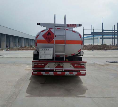 專威牌HTW5125GJYEQ6型加油車 專威牌HTW5125GJYEQ6型加油車