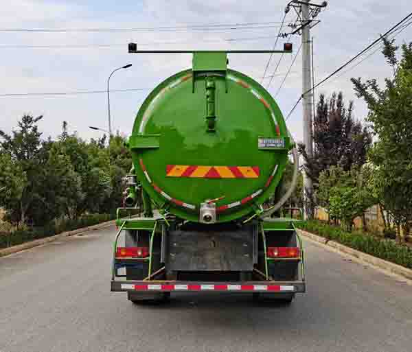 浩天星運牌HTX5182GXWL6型吸污車 浩天星運牌HTX5182GXWL6型吸污車