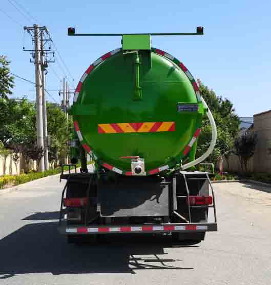 浩天星運(yùn)牌HTX5166GXWL6型吸污車 浩天星運(yùn)牌HTX5166GXWL6型吸污車