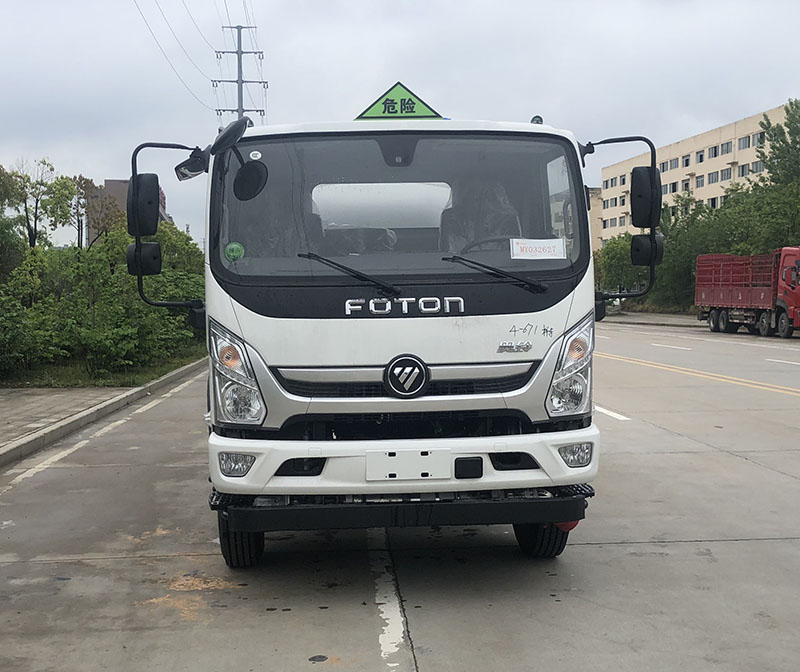 專威牌HTW5121GJYBQ6型加油車 專威牌HTW5121GJYBQ6型加油車