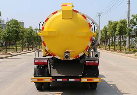凱力風牌KLF5070GXWE6型吸污車 凱力風牌KLF5070GXWE6型吸污車