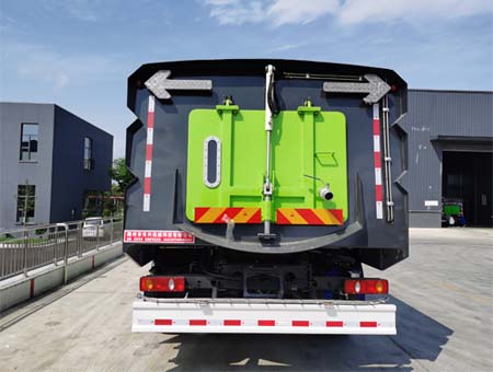 伴君長興牌AAA5180TXSDF6型洗掃車 伴君長興牌AAA5180TXSDF6型洗掃車