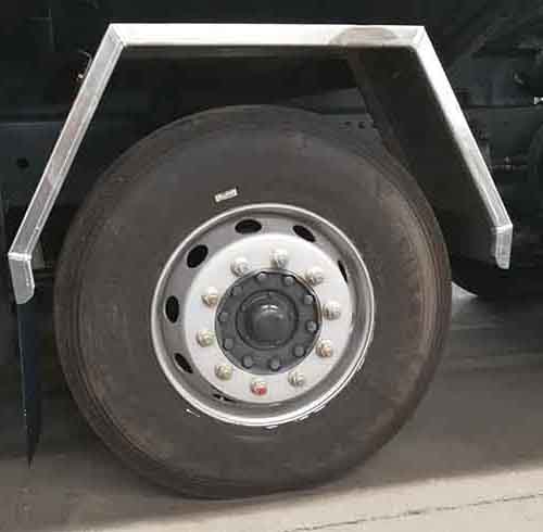 楚飛牌CLQ5180GYY6A型鋁合金運(yùn)油車 楚飛牌CLQ5180GYY6A型鋁合金運(yùn)油車