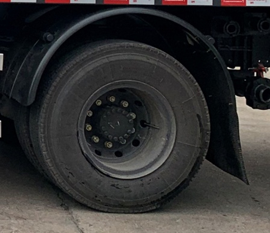 東風牌DFZ5180GXWSZ6D型吸污車 東風牌DFZ5180GXWSZ6D型吸污車