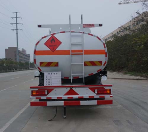 專威牌HTW5261GYYS6C型運油車 專威牌HTW5261GYYS6C型運油車