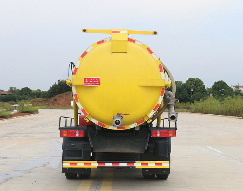 凱力風(fēng)牌KLF5121GXWE6型吸污車 凱力風(fēng)牌KLF5121GXWE6型吸污車