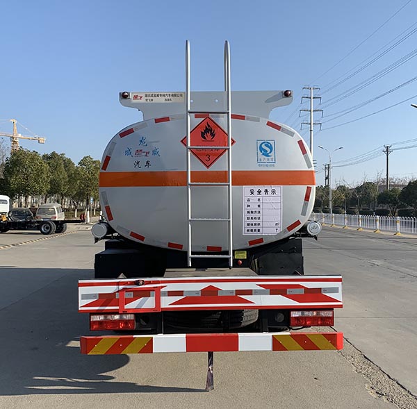 楚飛牌CLQ5180GJY6E型加油車 楚飛牌CLQ5180GJY6E型加油車