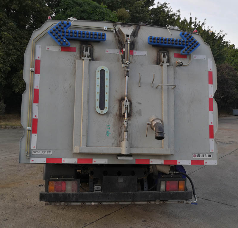 東風牌SE5070TXS6型洗掃車 東風牌SE5070TXS6型洗掃車