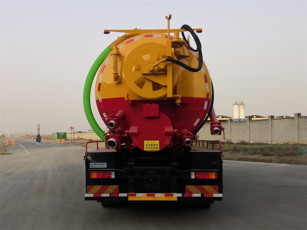 東風牌DFZ5250GQWD6型清洗吸污車 東風牌DFZ5250GQWD6型清洗吸污車