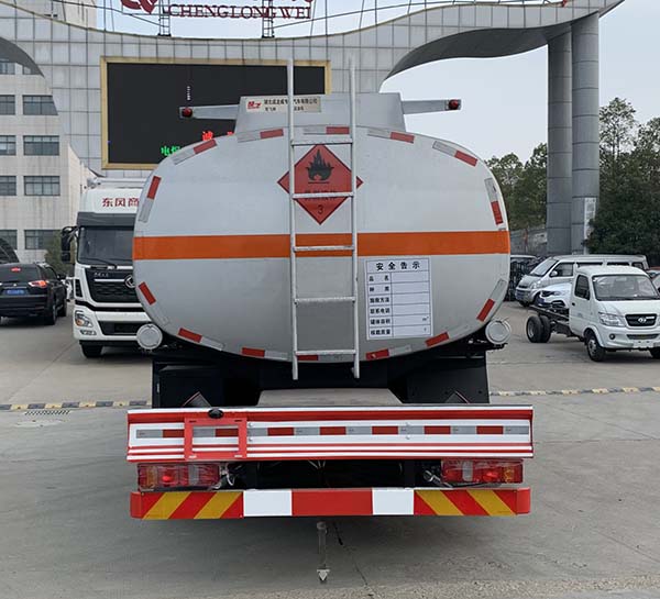 楚飛牌CLQ5260GYY6ZZ型運(yùn)油車 楚飛牌CLQ5260GYY6ZZ型運(yùn)油車