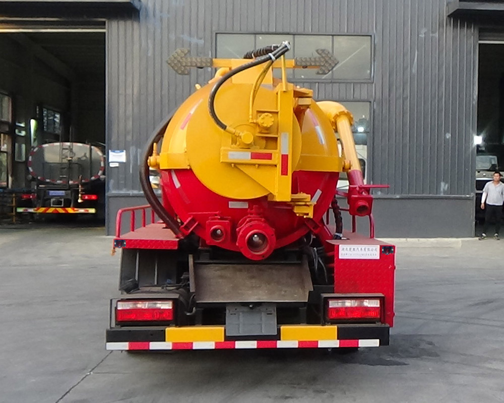 楚勝牌CSC5127GQW6型清洗吸污車 楚勝牌CSC5127GQW6型清洗吸污車