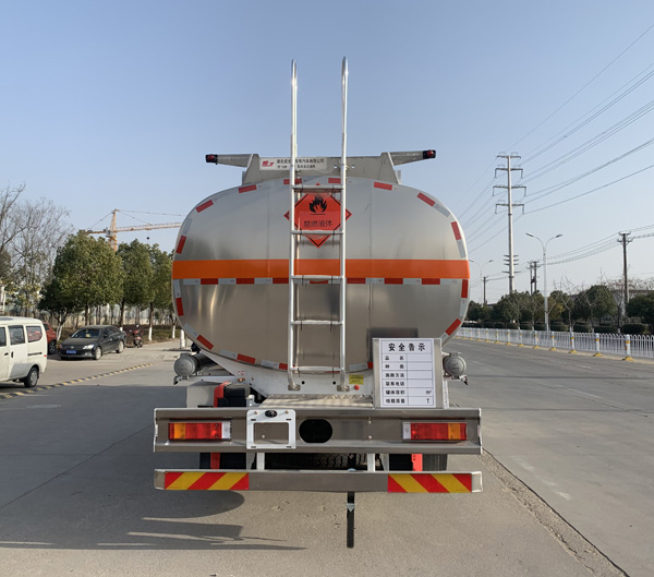 楚飛牌CLQ5321GYY6EA型鋁合金運油車 楚飛牌CLQ5321GYY6EA型鋁合金運油車