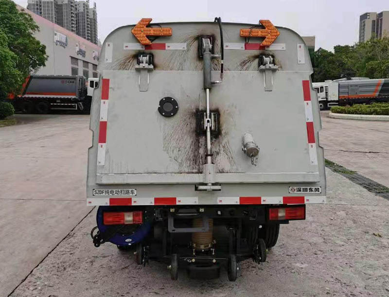 東風牌EQ5041TSLSBEV型純電動掃路車 東風牌EQ5041TSLSBEV型純電動掃路車