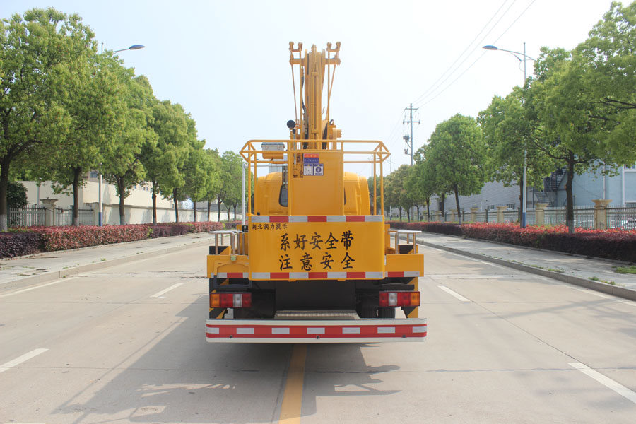 潤(rùn)知星牌SCS5065JGK18JX6型高空作業(yè)車(chē) 潤(rùn)知星牌SCS5065JGK18JX6型高空作業(yè)車(chē)