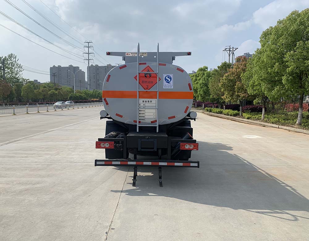 楚飛牌CLQ5121GJY6BJ型加油車 楚飛牌CLQ5121GJY6BJ型加油車