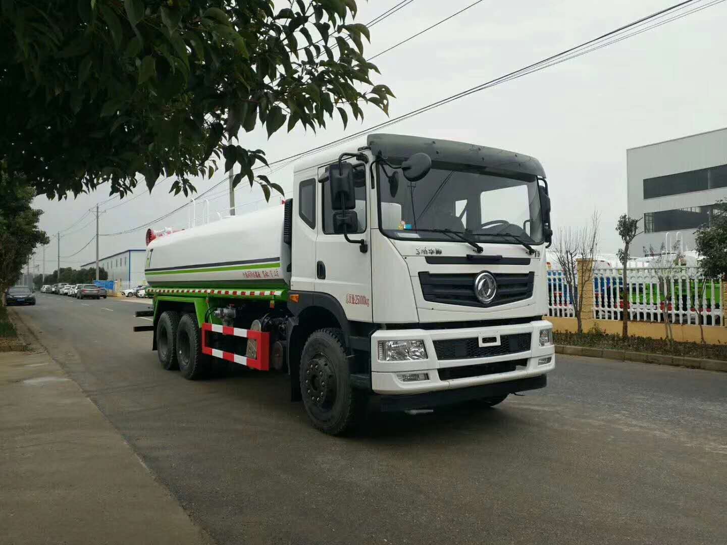 東風(fēng)T5后雙橋?yàn)⑺?18噸后雙橋?yàn)⑺噺S家直銷-湖北盈通 東風(fēng)T5后雙橋?yàn)⑺?18噸后雙橋?yàn)⑺噺S家直銷-湖北盈通