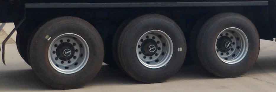 中汽力威牌HLW9400GSY型食用油運輸半掛車 中汽力威牌HLW9400GSY型食用油運輸半掛車