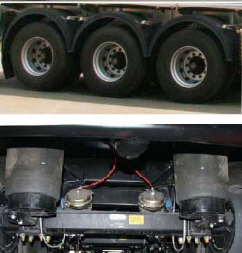 中汽力威牌HLW9400GSY型食用油運輸半掛車 中汽力威牌HLW9400GSY型食用油運輸半掛車