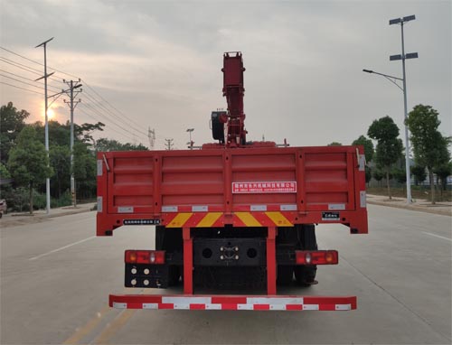 伴君長(zhǎng)興牌AAA5180JSQE6型隨車起重運(yùn)輸車 伴君長(zhǎng)興牌AAA5180JSQE6型隨車起重運(yùn)輸車