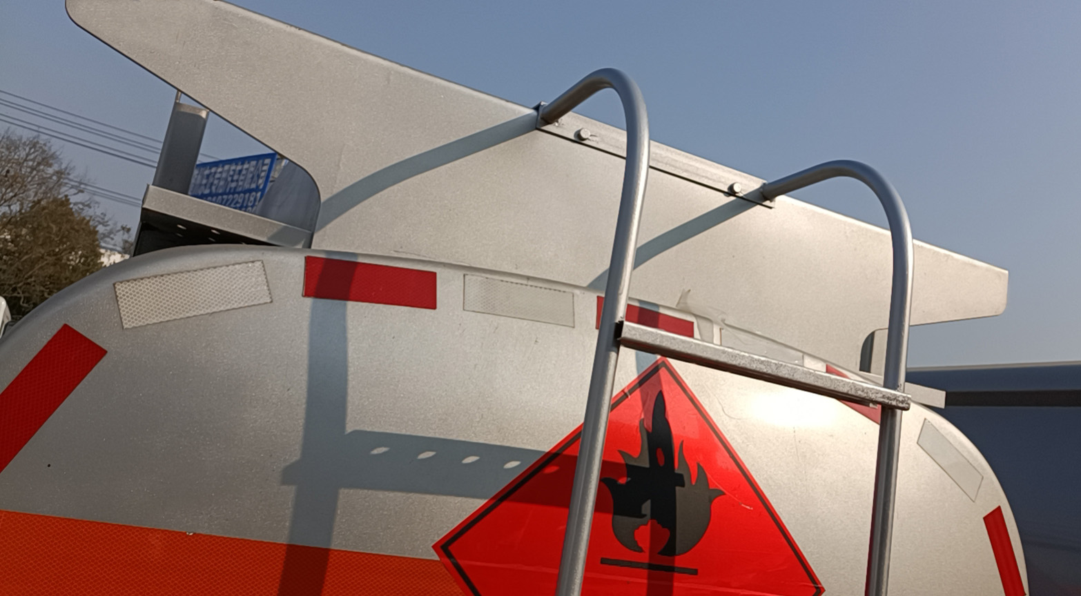 炎帝牌SZD5075GJY6型加油車 炎帝牌SZD5075GJY6型加油車