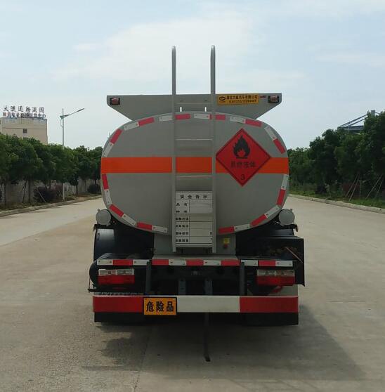 中汽力威牌HLW5121GJYE6型加油車 中汽力威牌HLW5121GJYE6型加油車