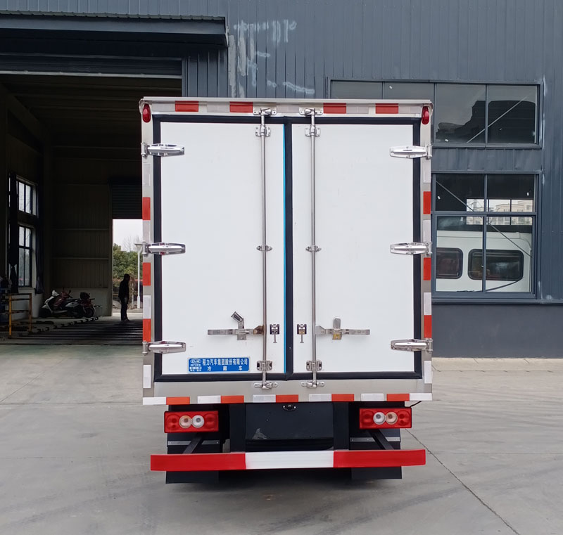 程力牌CL5042XLCB6WX型冷藏車(chē) 程力牌CL5042XLCB6WX型冷藏車(chē)