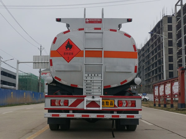 炎帝牌SZD5121GJYHF6型加油車 炎帝牌SZD5121GJYHF6型加油車